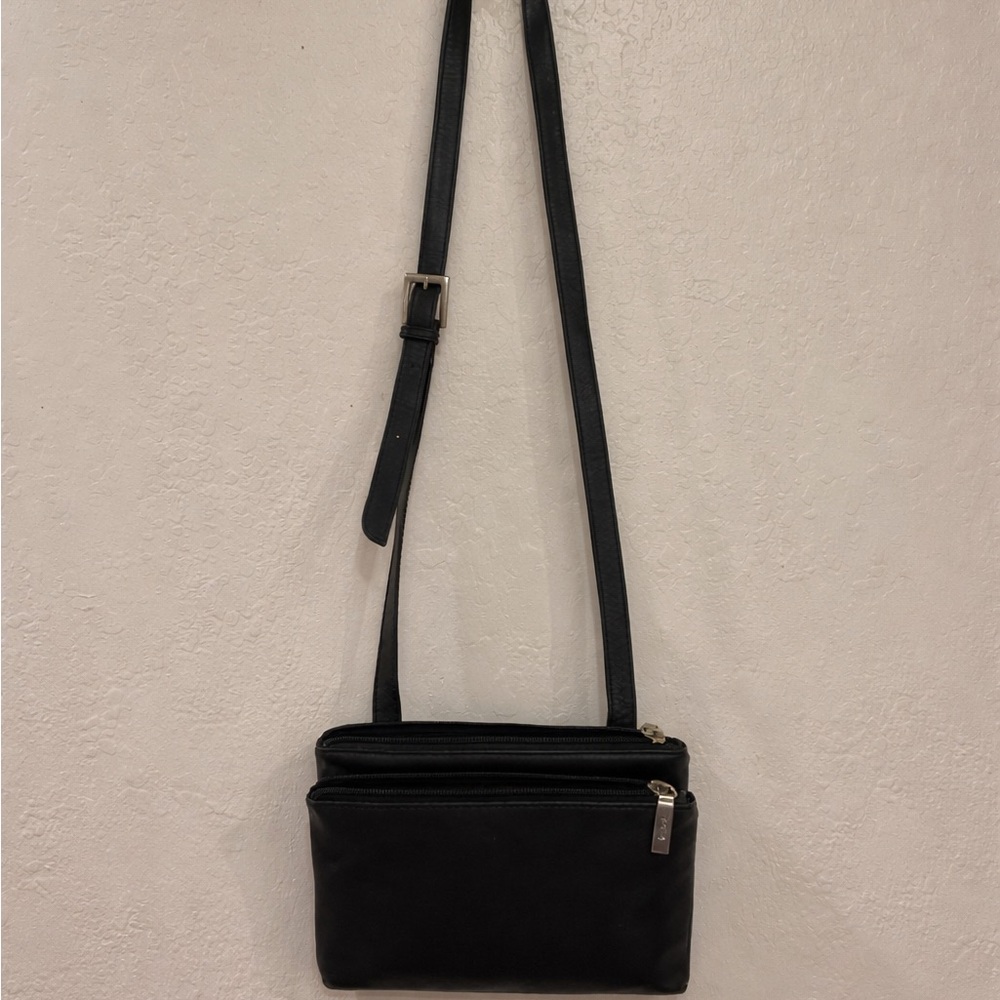 HOBO International Black Leather Crossbody Shoulder bag w/ double zipper closure - Picture 11 of 13